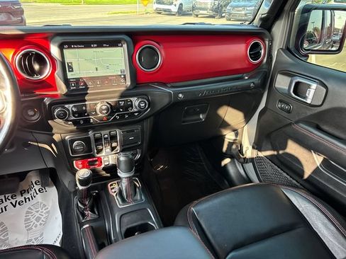 Used 2021 Jeep Wrangler Unlimited Rubicon w/ Dual Top Group AWD/4WD image 12