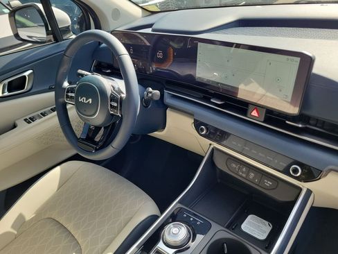 New 2026 Kia Carnival EX FWD image 8
