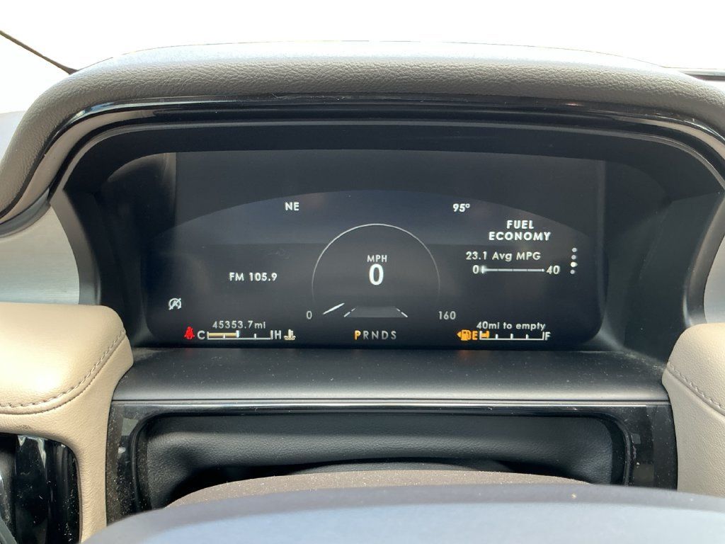 Used 2022 Lincoln Nautilus FWD w/ Premium Package image 17