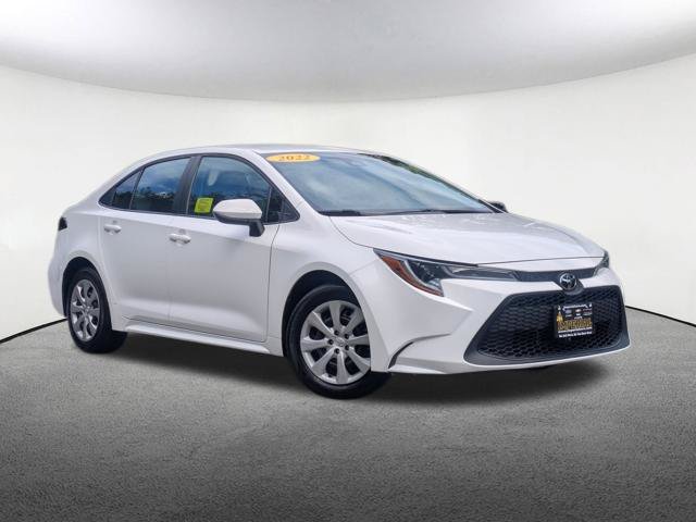 Used 2022 Toyota Corolla LE FWD image 2