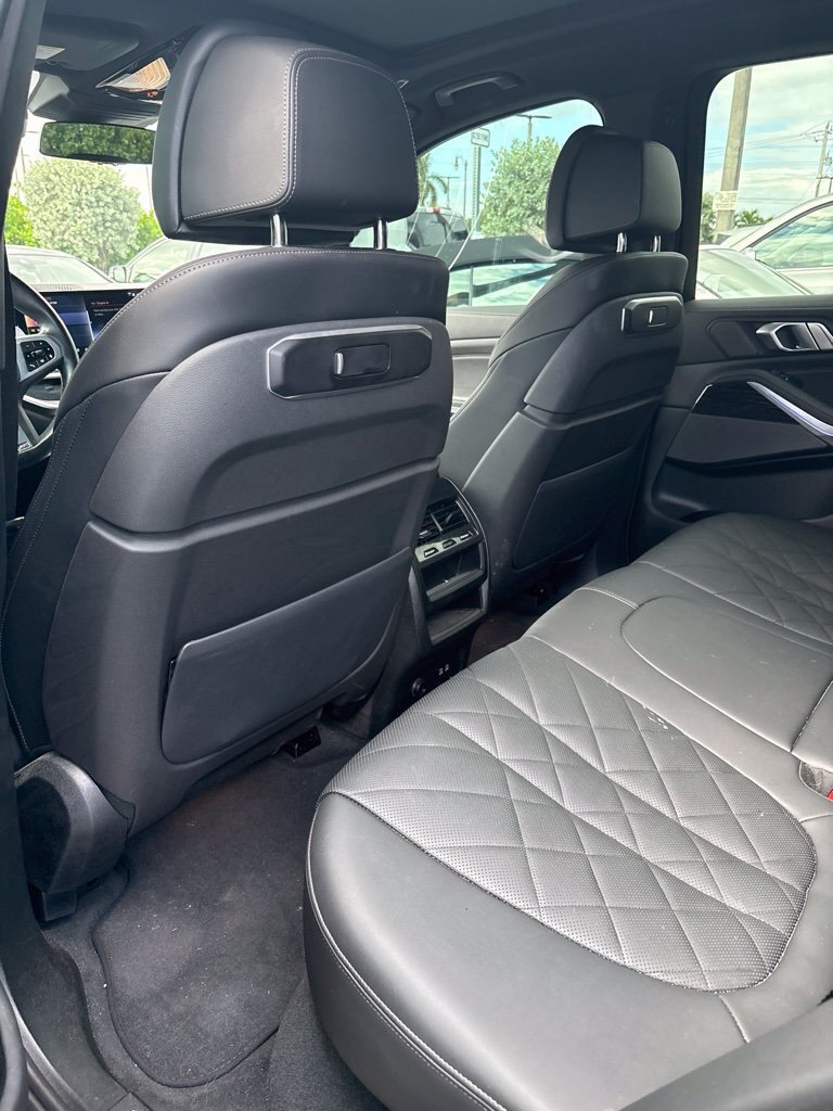 Certified 2024 BMW X5 sDrive40i w/ M Sport Package RWD image 4