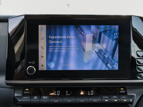 Used 2025 Toyota Camry LE FWD image 16