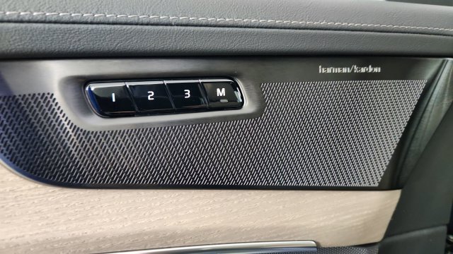 New 2026 Volvo XC90 T8 Plus w/ Protection Package AWD/4WD image 11