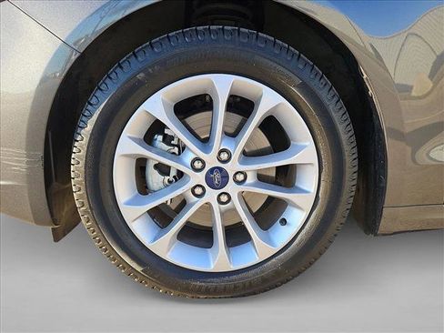 Used 2020 Ford Fusion SE image 21