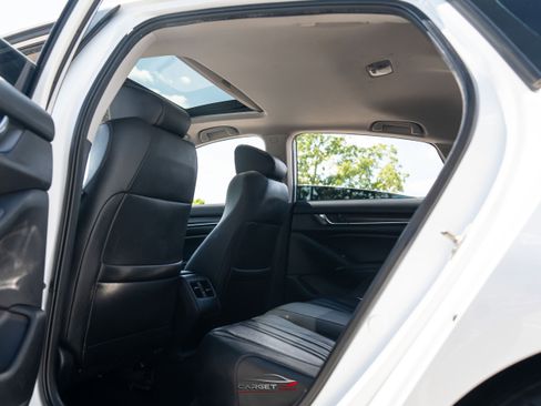 Used 2019 Honda Accord Touring image 21