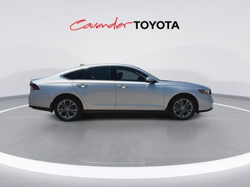 Used 2024 Honda Accord EX image 9