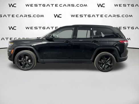 Used 2023 Jeep Grand Cherokee Altitude image 40