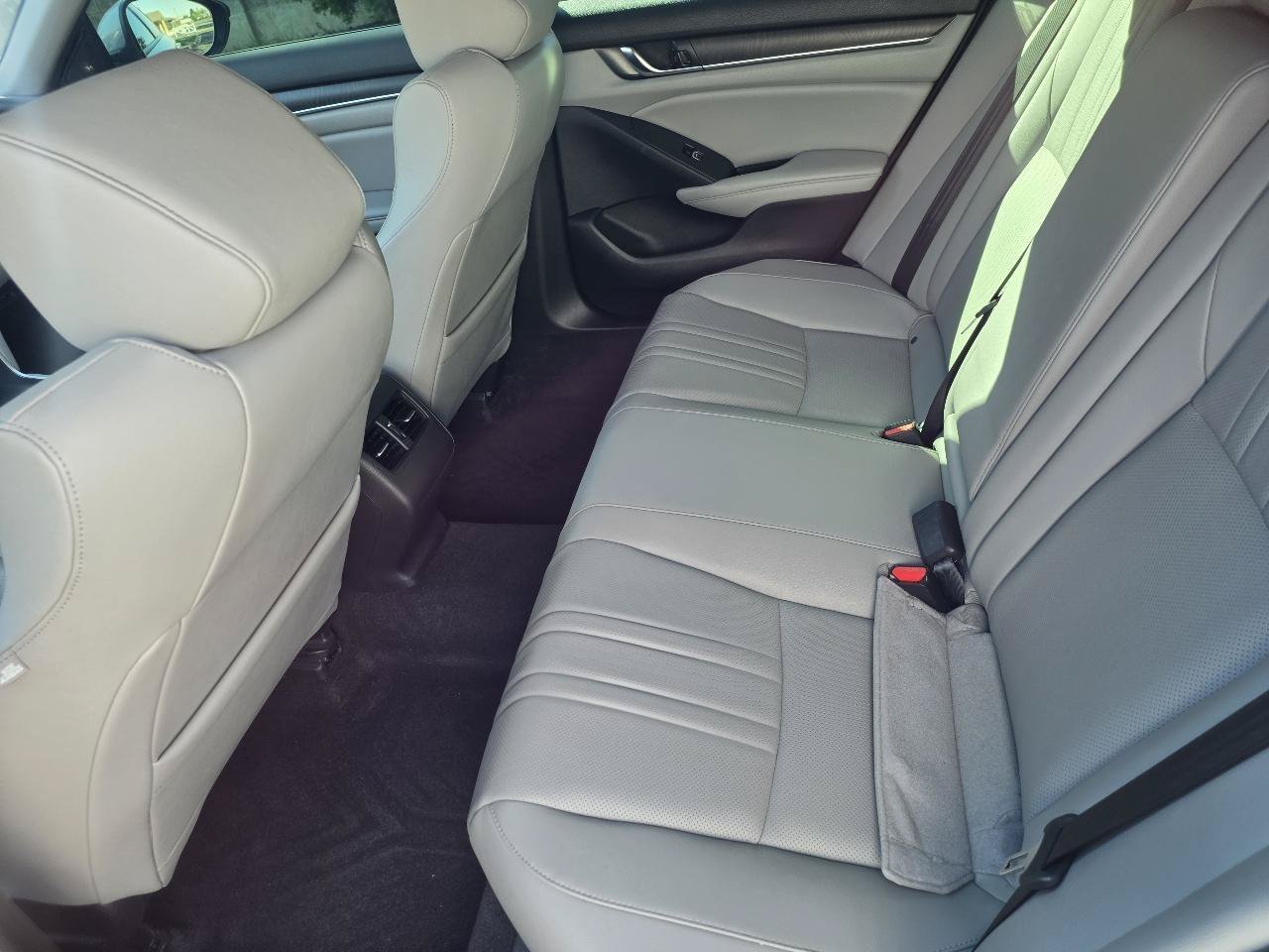 Used 2020 Honda Accord EX-L image 9