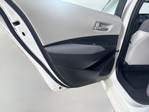 Used 2021 Toyota Corolla LE FWD image 26