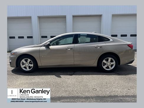 Used 2024 Chevrolet Malibu LT FWD image 1