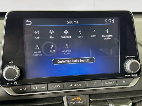 Used 2025 Nissan Altima 2.5 SV FWD image 30