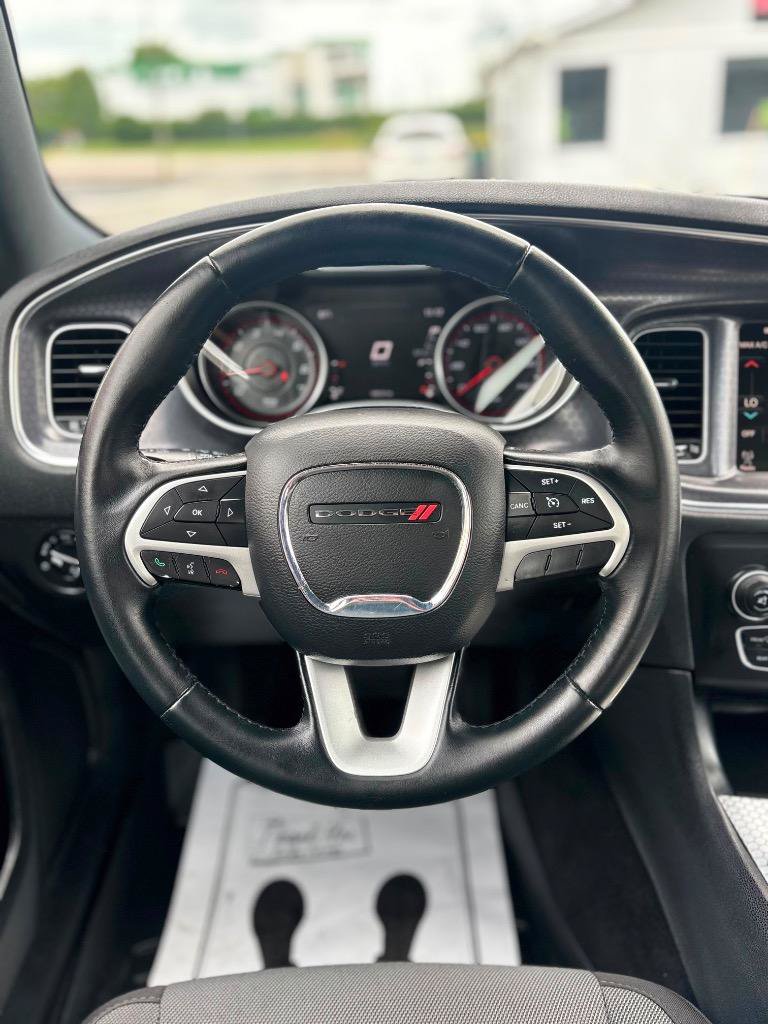 Used 2016 Dodge Charger SXT w/ Navigation & Travel Group RWD image 14
