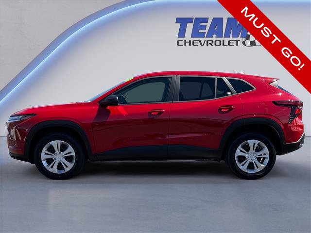 Certified 2026 Chevrolet Trax LS FWD image 2
