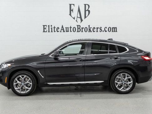 Used 2025 BMW X4 xDrive30i w/ Premium Package image 2