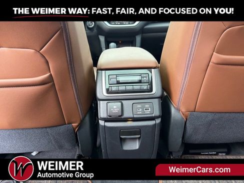 Used 2024 Subaru Ascent Touring AWD/4WD image 19