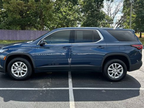 Used 2022 Chevrolet Traverse LS image 4