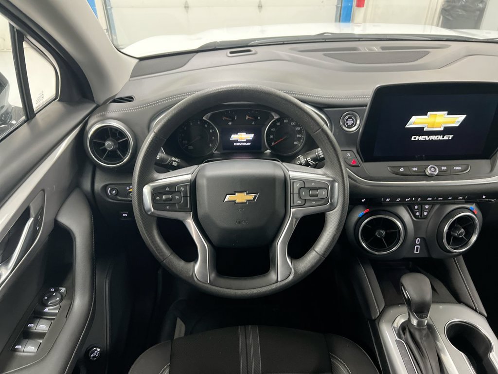 Used 2023 Chevrolet Blazer LT w/ Convenience Package FWD image 11