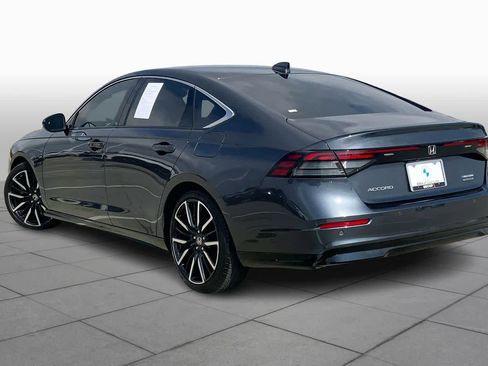 Used 2023 Honda Accord Touring image 11