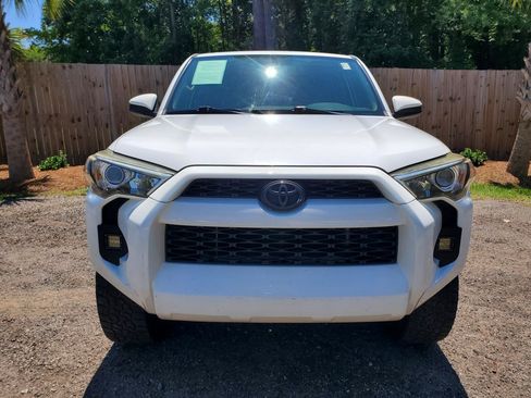 Used 2015 Toyota 4Runner SR5 RWD image 12
