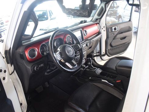 Used 2018 Jeep Wrangler Unlimited Rubicon AWD/4WD image 12