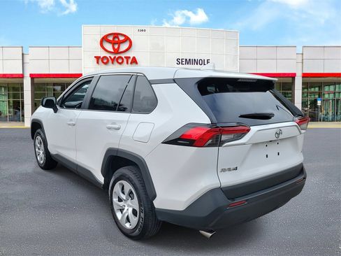 Used 2025 Toyota RAV4 LE image 4