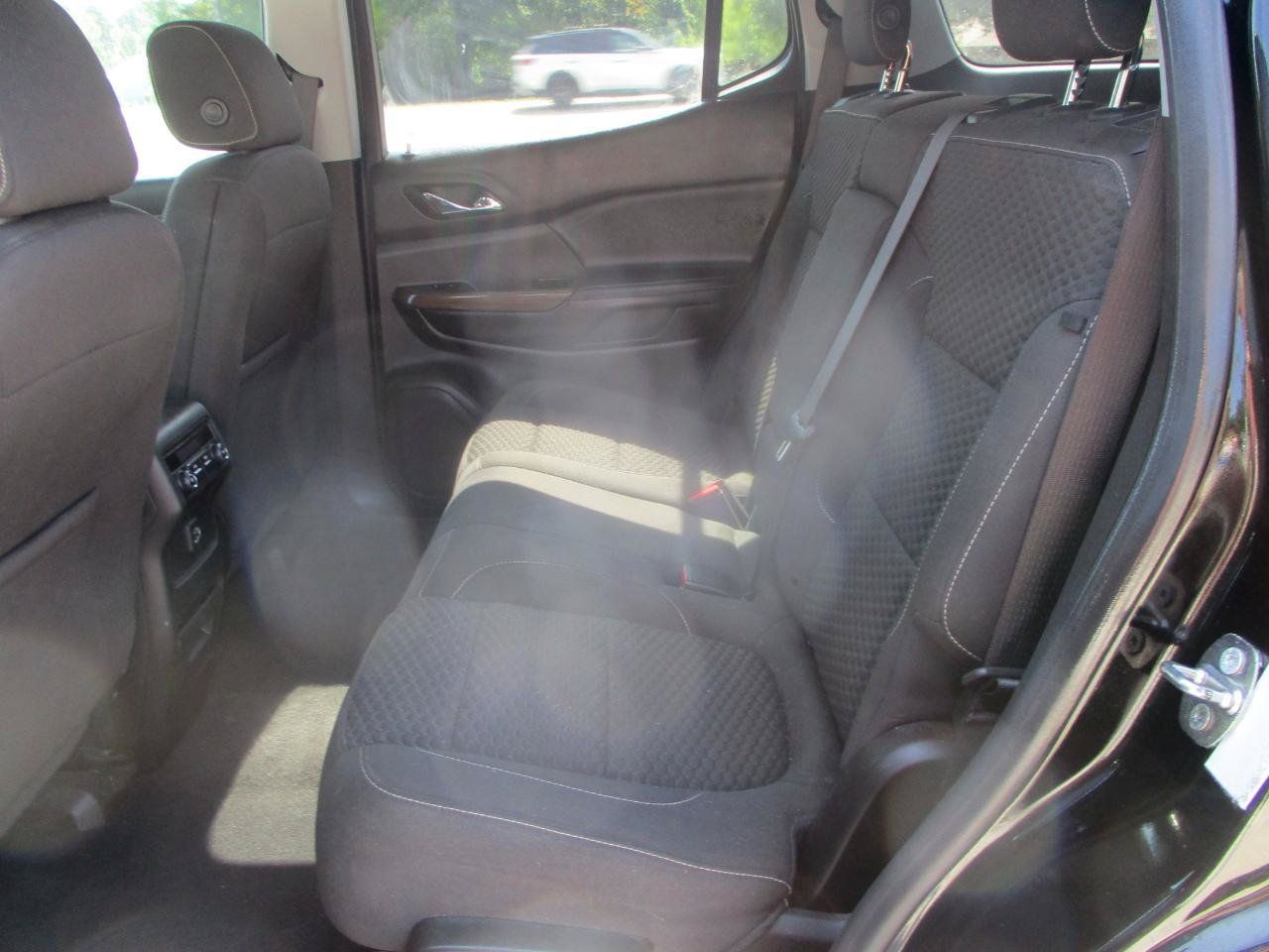 Used 2019 GMC Acadia SLE FWD image 12