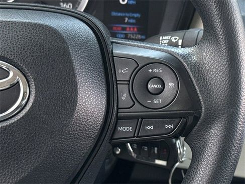 Used 2022 Toyota Corolla LE image 13