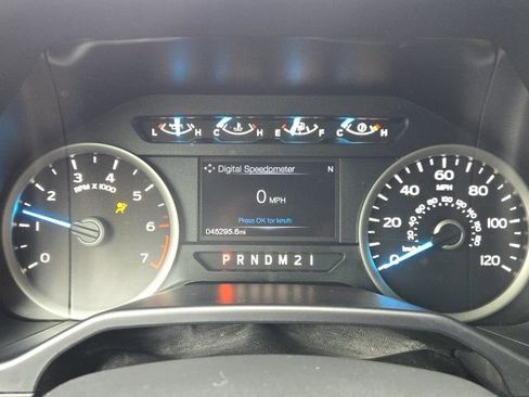 Used 2017 Ford F150 XLT w/ Equipment Group 302A Luxury image 11