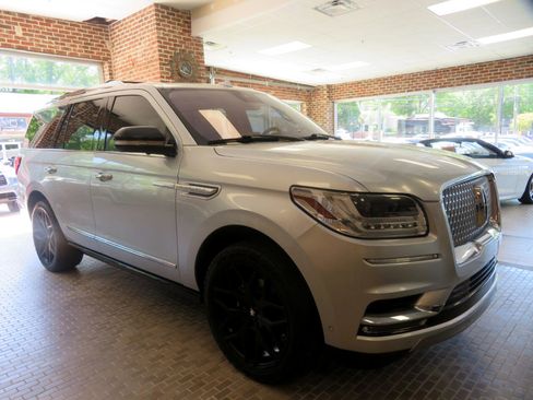 Used 2019 Lincoln Navigator Reserve w/ Cargo Package image 68