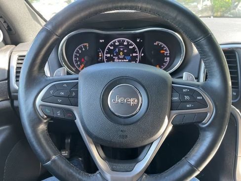 Used 2017 Jeep Grand Cherokee Altitude AWD/4WD image 25