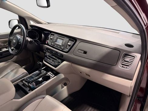 Used 2015 Kia Sedona EX image 26