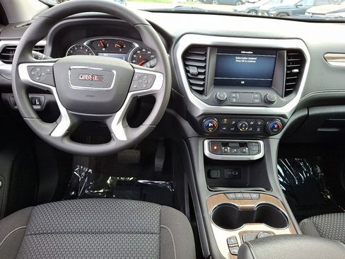 Certified 2023 GMC Acadia SLE w/ Driver Convenience Package image 15