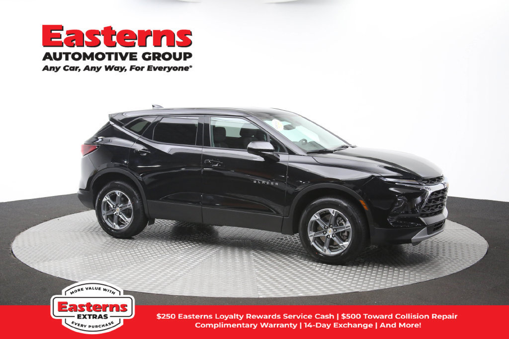 Used 2025 Chevrolet Blazer LT FWD image 50