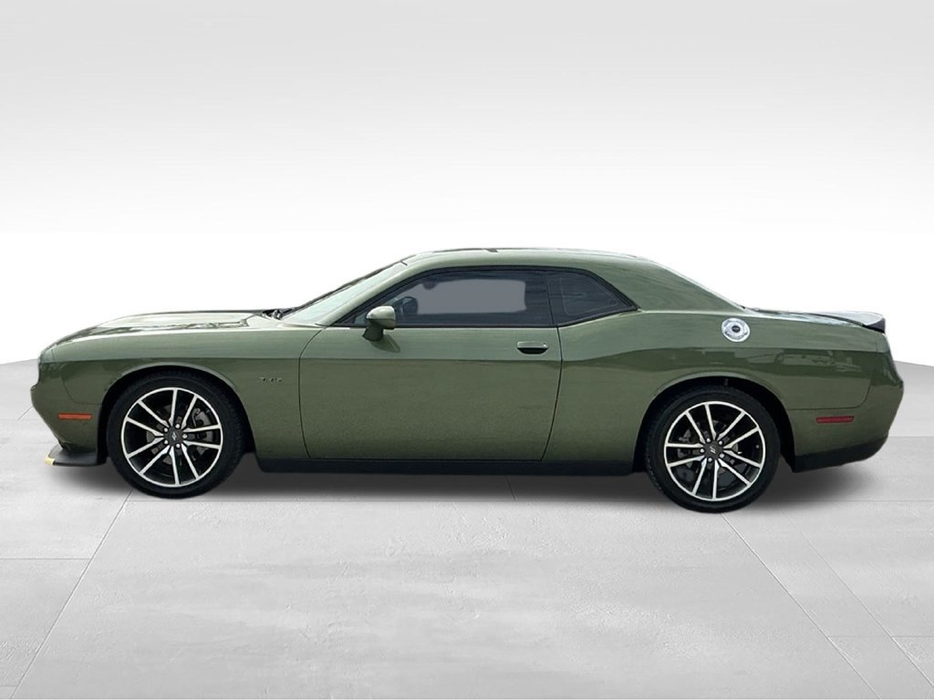 Used 2023 Dodge Challenger R/T RWD image 3