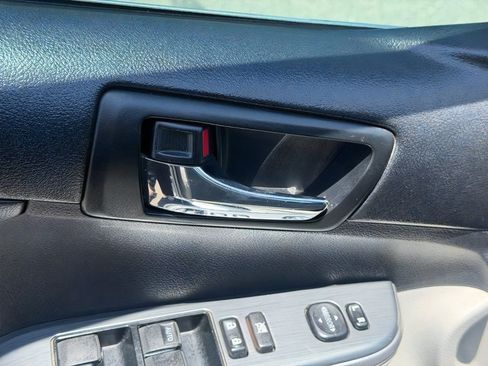 Used 2014 Toyota Camry LE FWD image 18