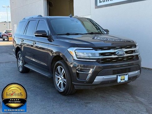 Used 2024 Ford Expedition Limited image 2