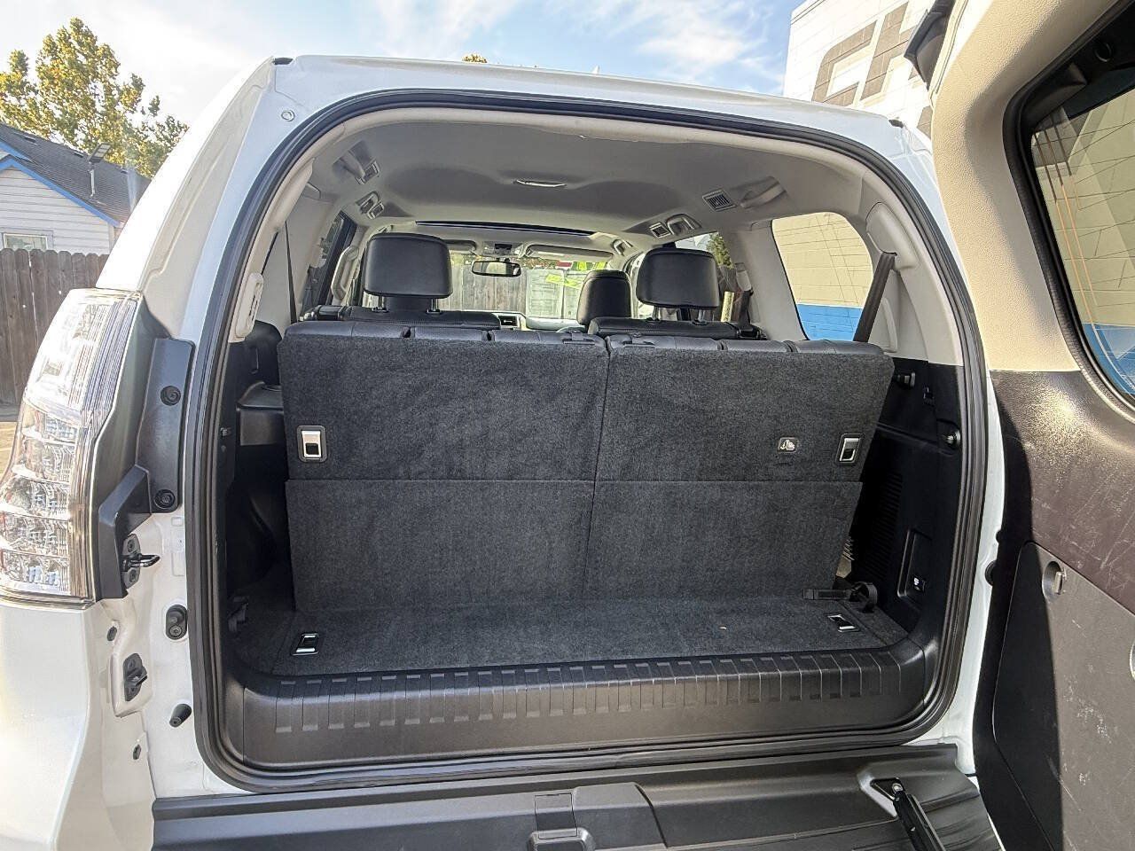 Used 2017 Lexus GX 460 Luxury AWD/4WD image 19