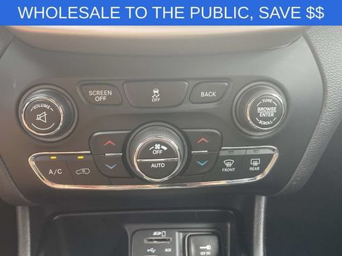 Used 2014 Jeep Cherokee Limited w/ Luxury Group FWD image 31