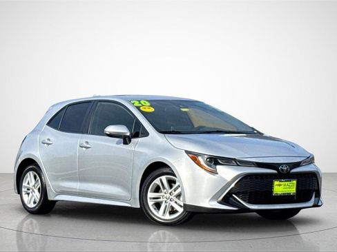 Used 2020 Toyota Corolla Hatchback image 2