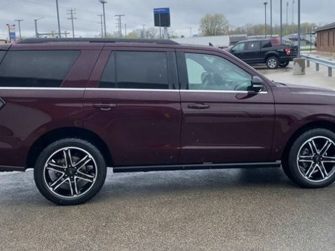 Certified 2021 Ford Expedition Limited AWD/4WD image 2