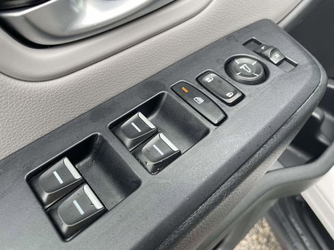 Certified 2025 Honda Pilot Touring image 11