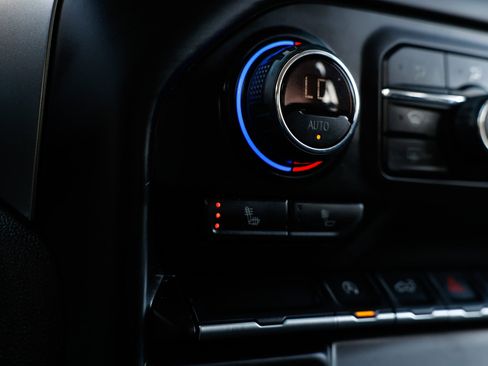 Used 2019 Chevrolet Silverado 1500 RST w/ All-Star Edition image 41