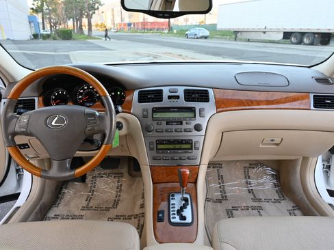 Used 2005 Lexus ES 330 image 11