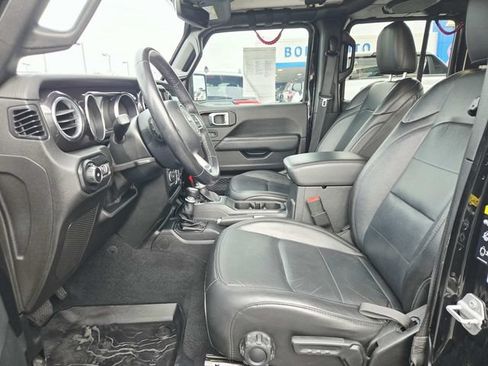 Used 2020 Jeep Wrangler Unlimited Sahara AWD/4WD image 8