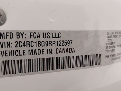Used 2024 Chrysler Pacifica Touring-L w/ Uconnect Theater Family Group FWD image 30