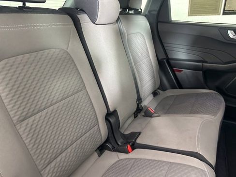 Used 2021 Ford Escape SE image 26