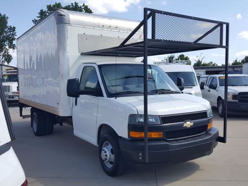 Used 2019 Chevrolet Express 3500 image 5