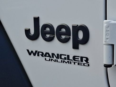 Used 2022 Jeep Wrangler Unlimited Sport AWD/4WD image 30