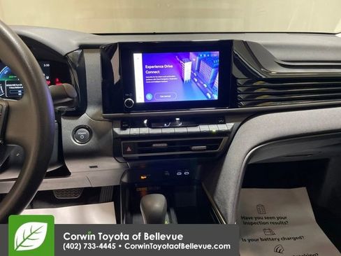 Used 2025 Toyota Camry LE image 17