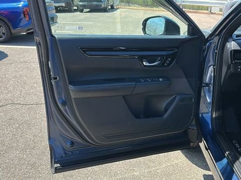 Used 2025 Honda CR-V Sport Touring image 8